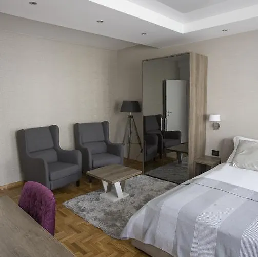 Dia Arena Apartmán *